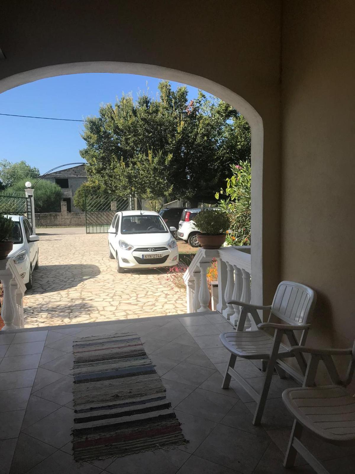 Aristidis Apartments Agios Georgios  Exteriör bild